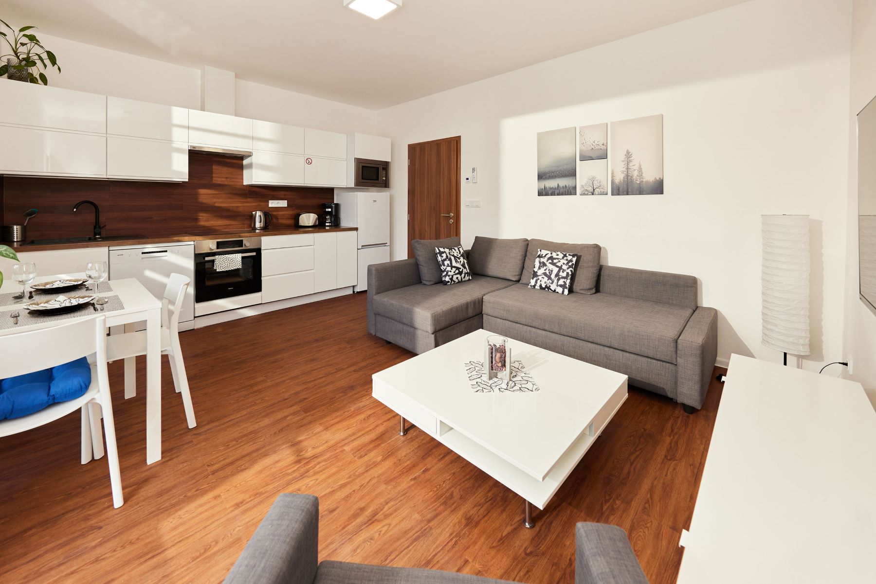 ELLA Apartments
